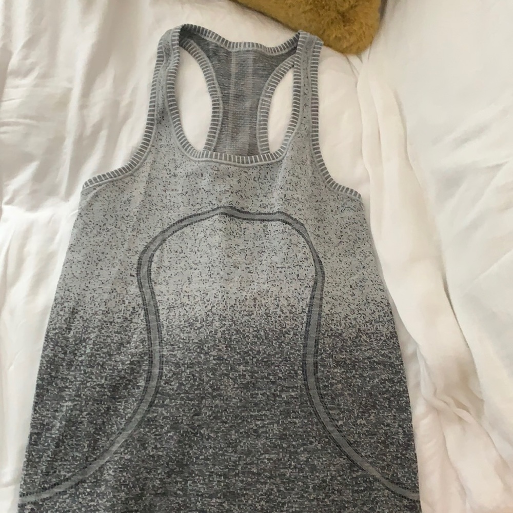Lululemon tank
